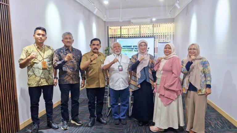 RI‑IBSE East Java Government collaboration meeting at Telkom University discussing strategic initiatives