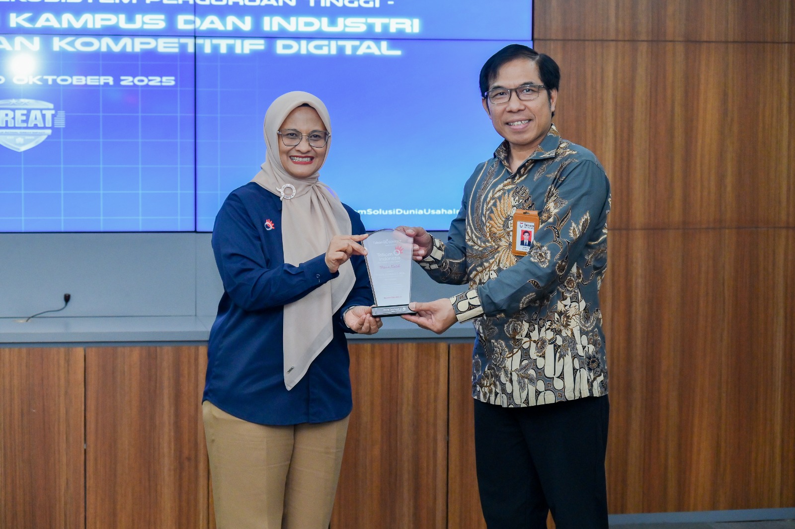 Telkom Indonesia hosts an AI-based digital transformation seminar featuring collaboration between universities and industry leaders to advance national innovation.